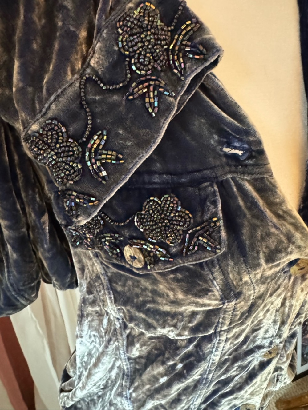 Citron Crushed Velvet Button-Front blouse in Navy - Picture 3 of 6